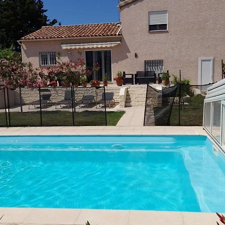 Villa Avec Plage A Pied Et Grande Piscine Сент-Марі-ла-Мер Екстер'єр фото