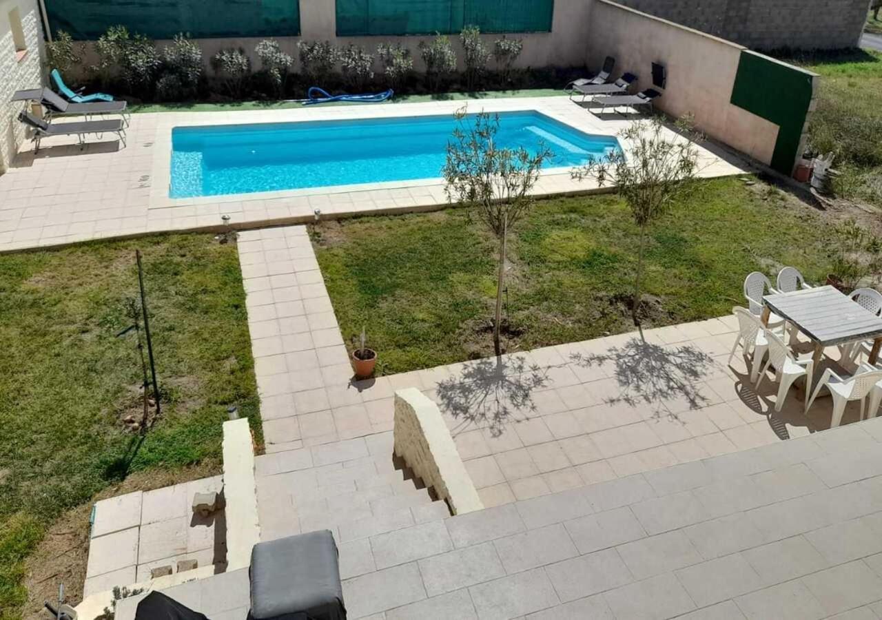 Villa Avec Plage A Pied Et Grande Piscine Сент-Марі-ла-Мер Екстер'єр фото