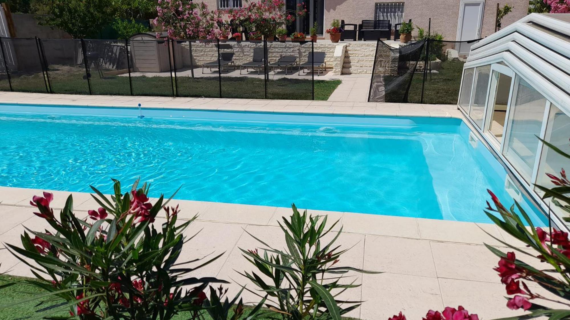 Villa Avec Plage A Pied Et Grande Piscine Сент-Марі-ла-Мер Екстер'єр фото